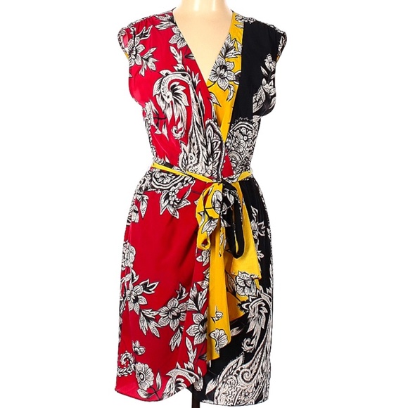 Host Pick-NWOT Yoana Baraschi Beautiful & Stylish Floral Print Wrap Silhouette